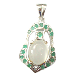 Silver Pendant Moonstone Emerald